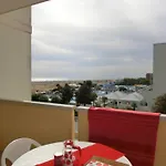 Homely Seaview Flat With Balcony - Beahost * Μπιμπιόνε