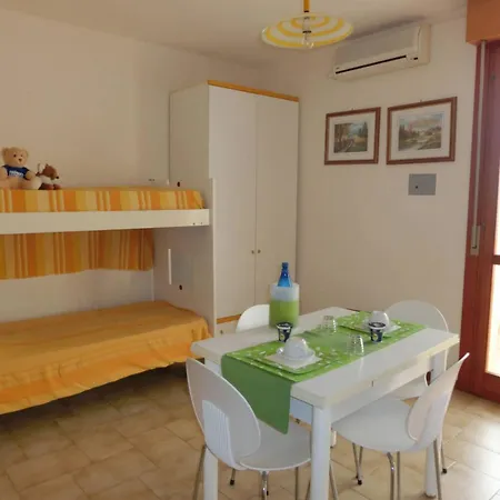 Διαμέρισμα Homely Seaview Flat With Balcony - Beahost Μπιμπιόνε