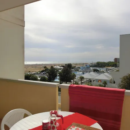 Homely With Side Sea View Balcony - Beahost *
